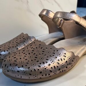 Earth Elegant Metallic Women's Flats